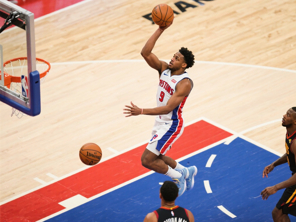 哈登精准击地妙传助攻小琼斯精彩挑篮得分 接球后的得分始终是篮球比赛中的点睛之笔,