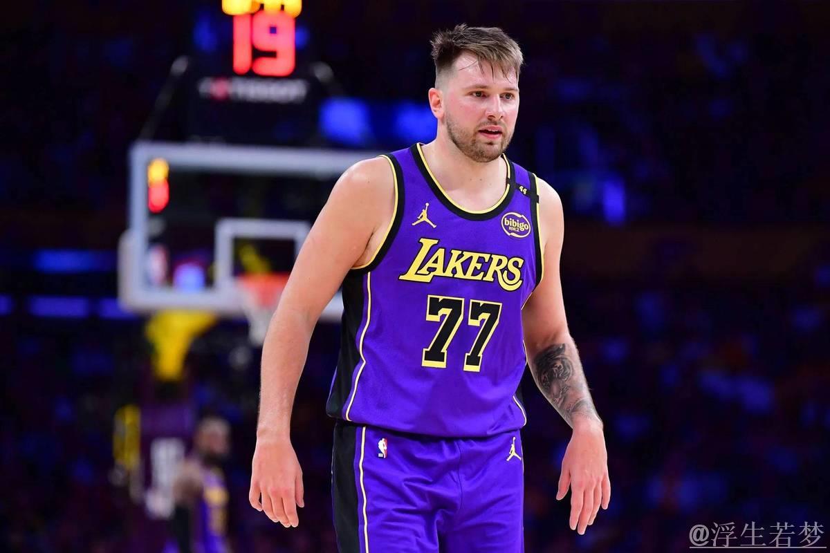 东契奇砍下35分难救主 湖人憾负马刺 东契奇砍下35分难救主 湖人憾负马刺